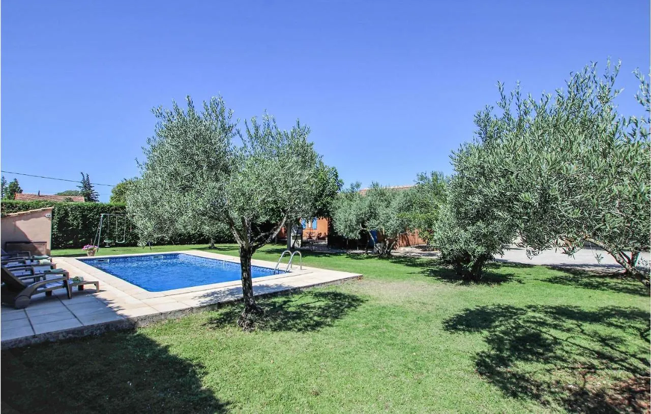 Vakantiehuis Cozy Home In Carpentras