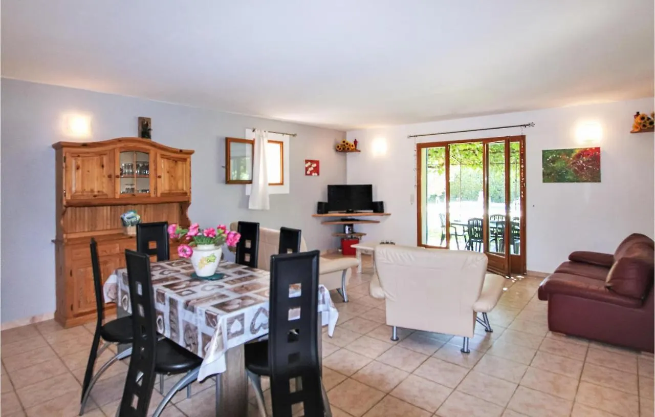 Cozy Home In Carpentras