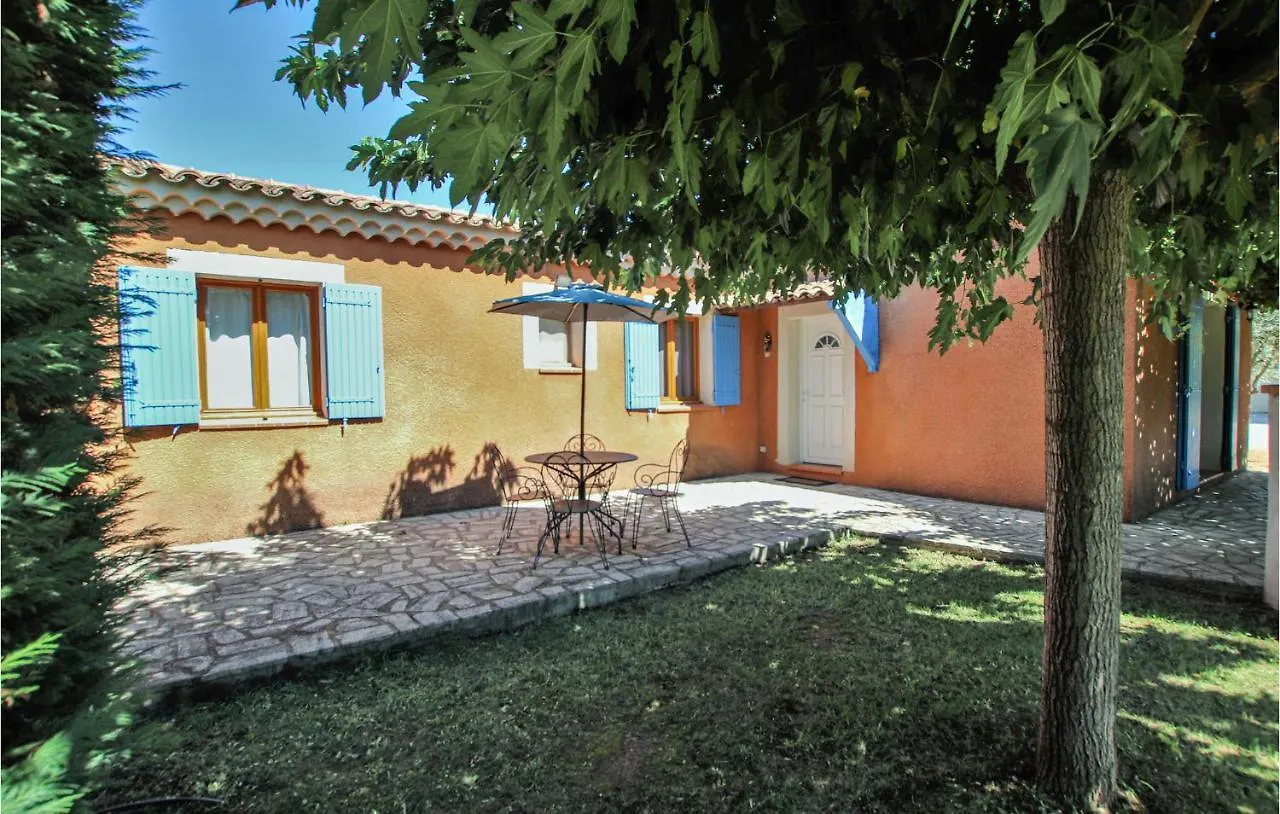 Holiday home Cozy Home In Carpentras