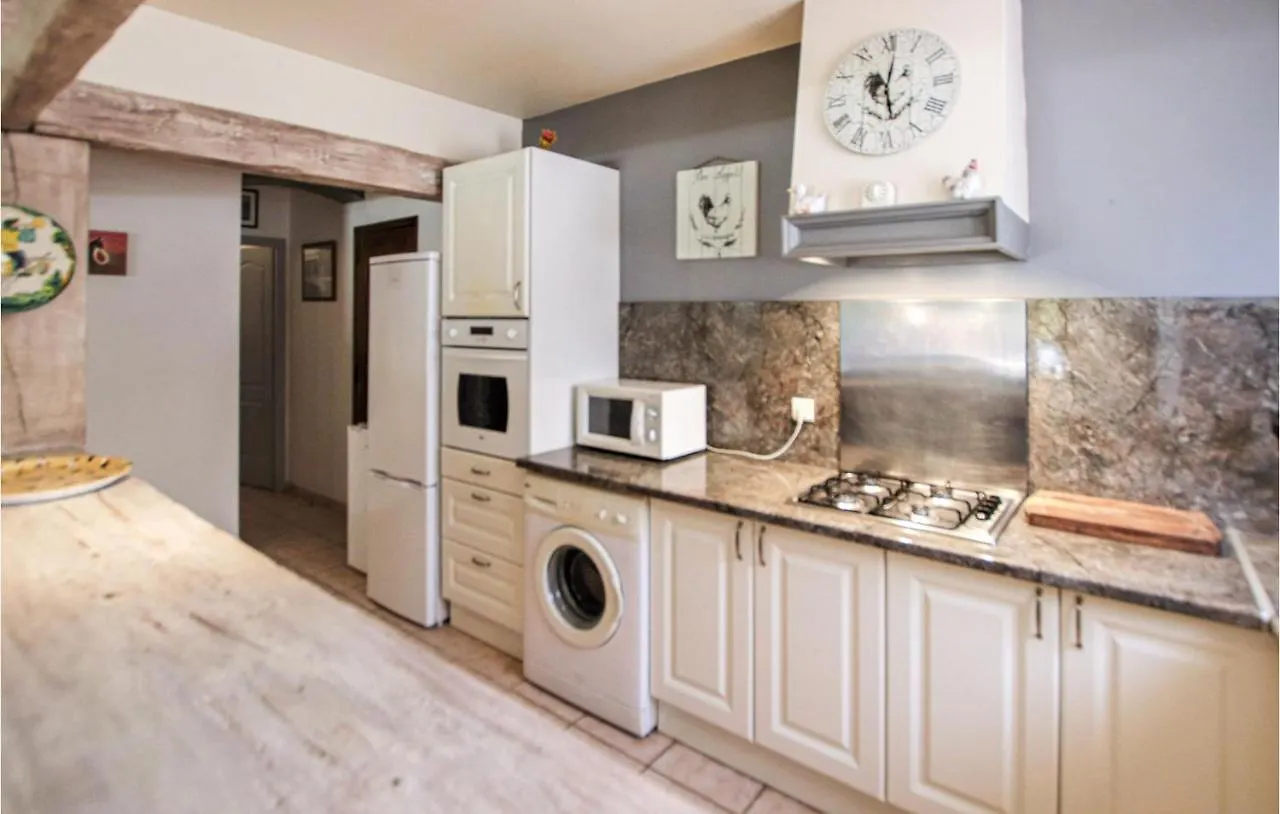 Cozy Home In Carpentras Holiday home